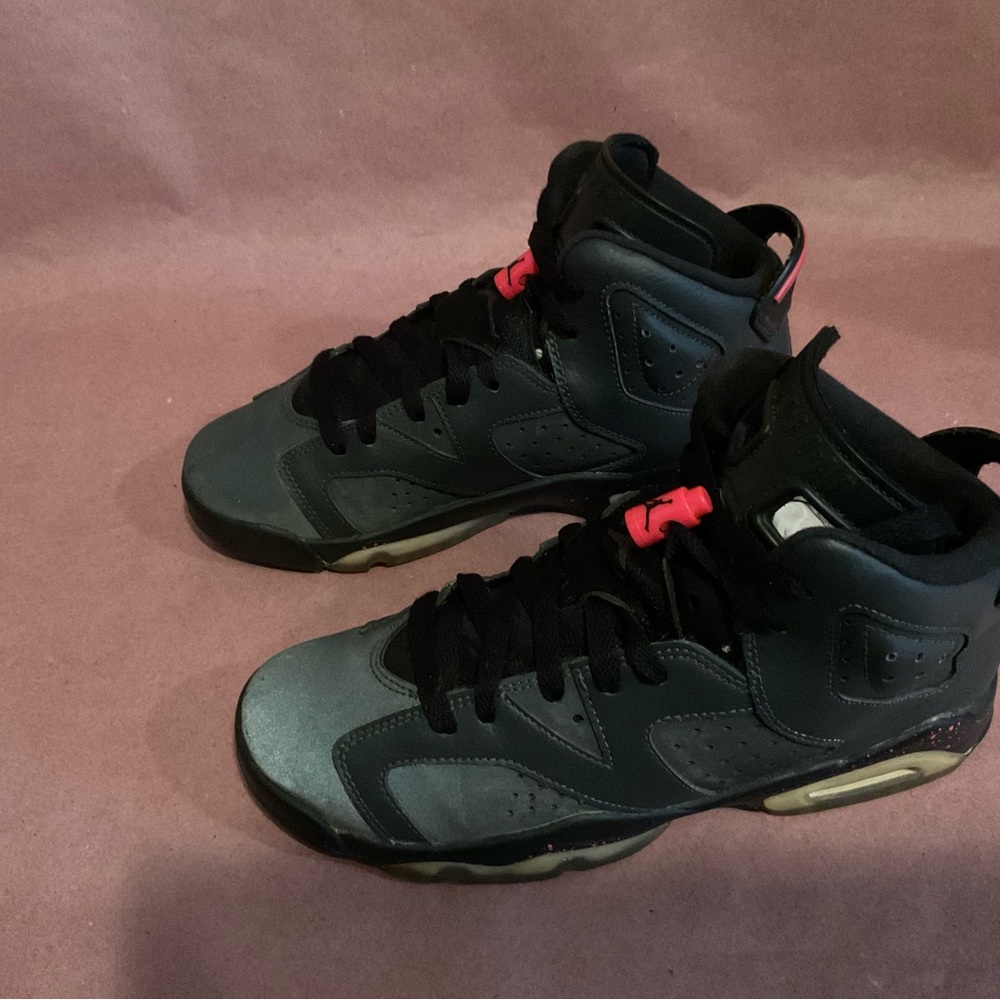Teenager Jordan Basketball Shoes Boy’s Size 6Y Dark 543390